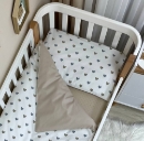 Set lenjerie de schimb pentru patut bebe 3 piese Inimioare bej-gri (3)